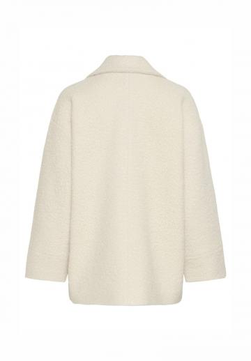 Короткое пальто