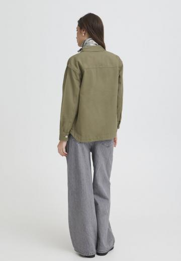 Куртка с накладнымит карманами