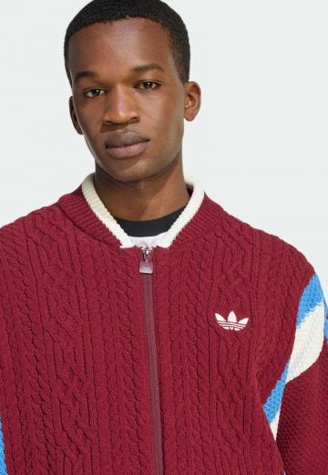 Вязаная кофта