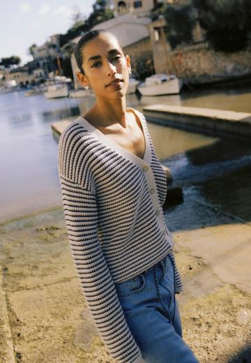 Вязаная кофта