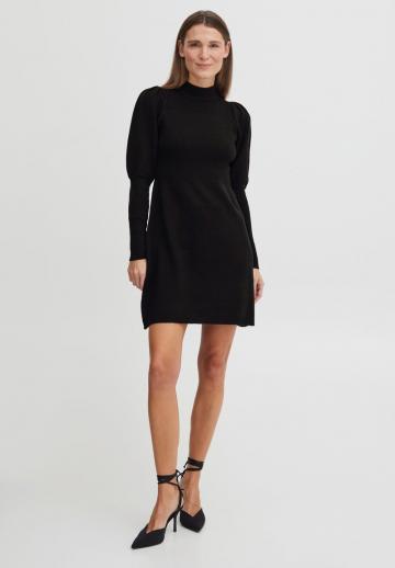 Вязаное платье