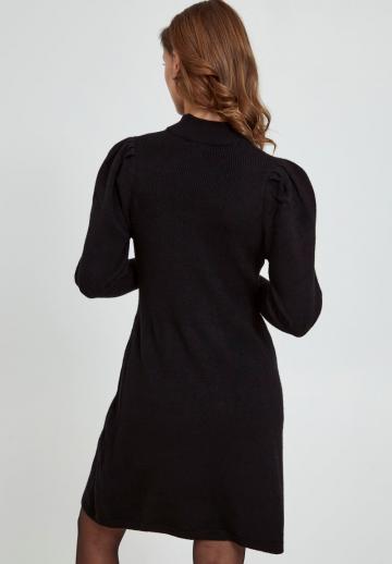 Вязаное платье