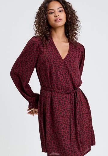 Короткое платье