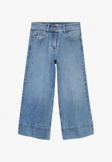 Короткие джинсы