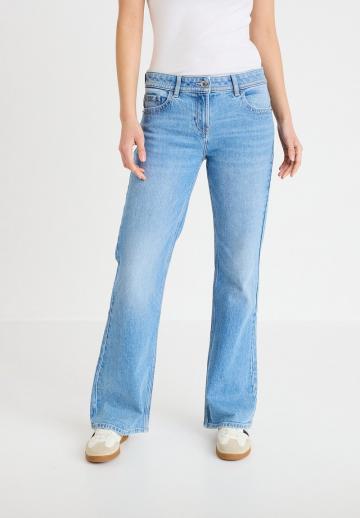 Клешеные брюки