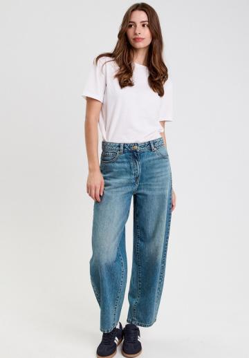 Свободные джинсы