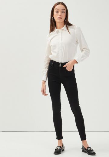 Узкие джинсы