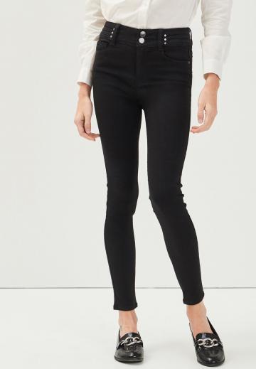 Узкие джинсы