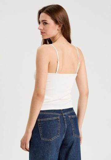 Топ на бретельках
