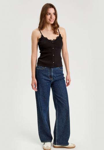 Топ на бретельках