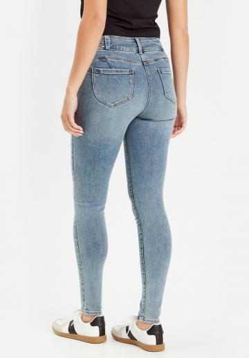 Узкие джинсы