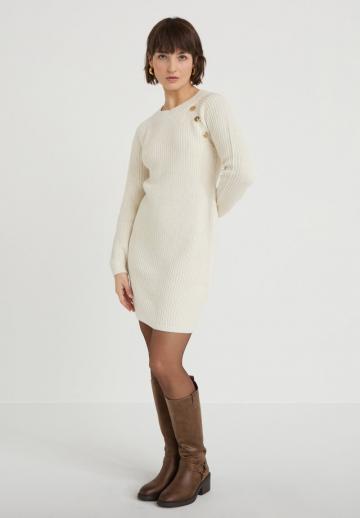 Вязаное платье