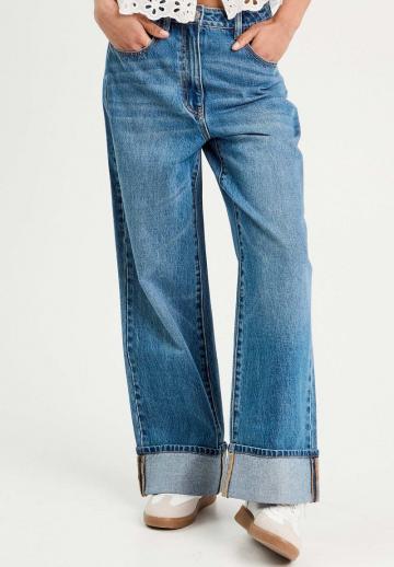 Джинсы
