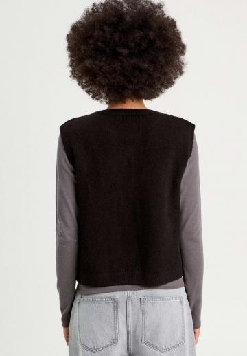 Пуховой жилет