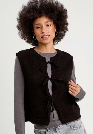 Пуховой жилет