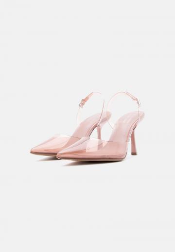 Туфли на высоком каблуке