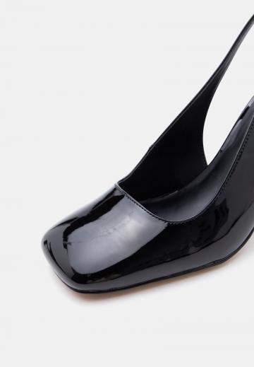 Туфли на высоком каблуке