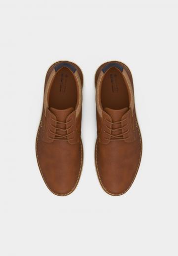 Ботинки на шнуровке