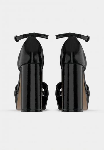 Босоножки на платформе