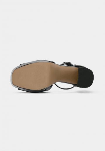 Босоножки на платформе