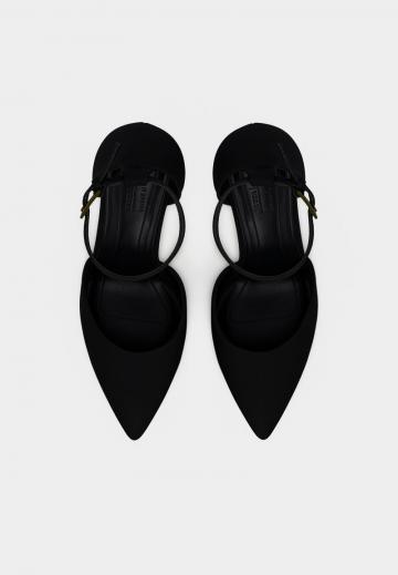 Туфли на высоком каблуке