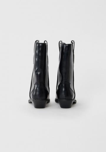 Ковбойские сапоги