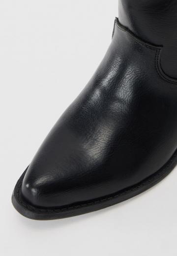 Ковбойские сапоги