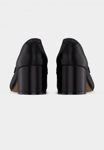 Туфли с высоким носом
