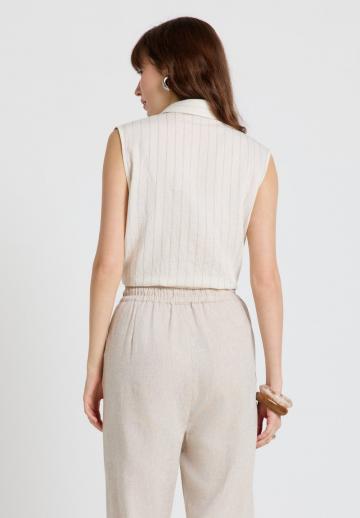 Блузка без рукавов