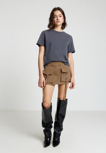 Юбка с накладными карманами