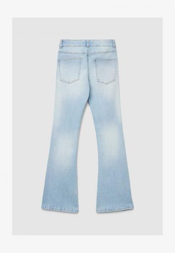 Клешеные джинсы