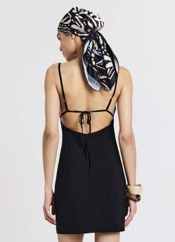 Короткое платье