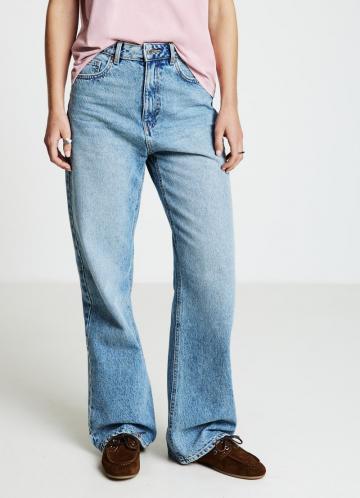 Свободные джинсы