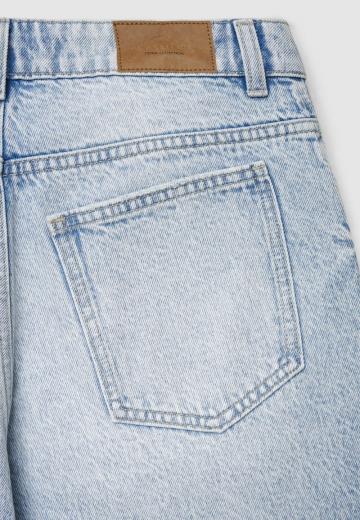 Джинсовые шорты