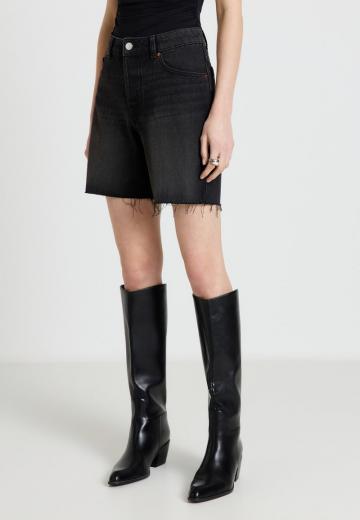 Джинсовые шорты