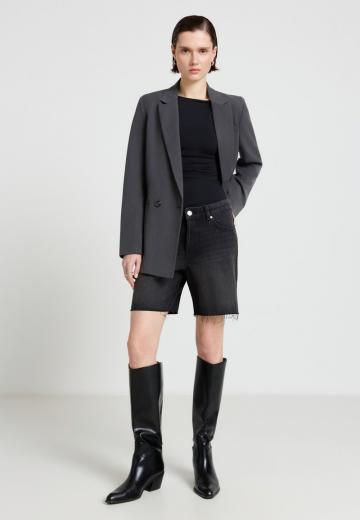 Джинсовые шорты