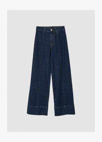 Клешеные джинсы