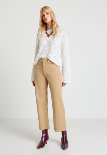 Короткие джинсы