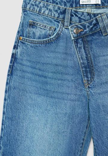 Прямые джинсы