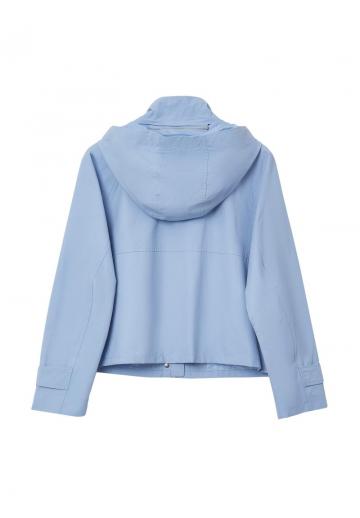 Куртка с накладнымит карманами