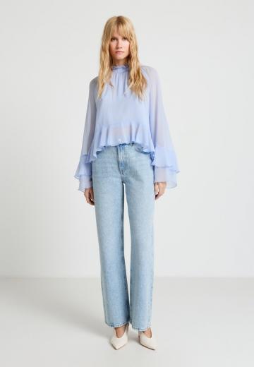 Прямые джинсы