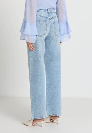 Прямые джинсы