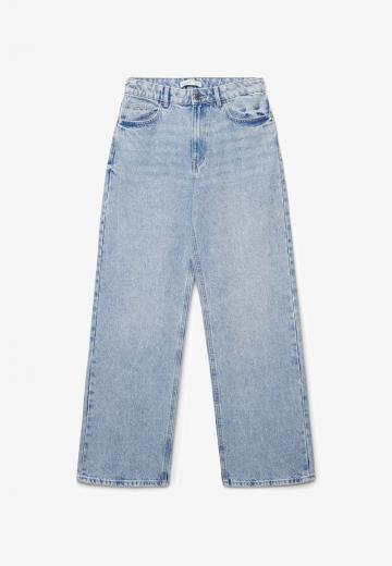 Прямые джинсы