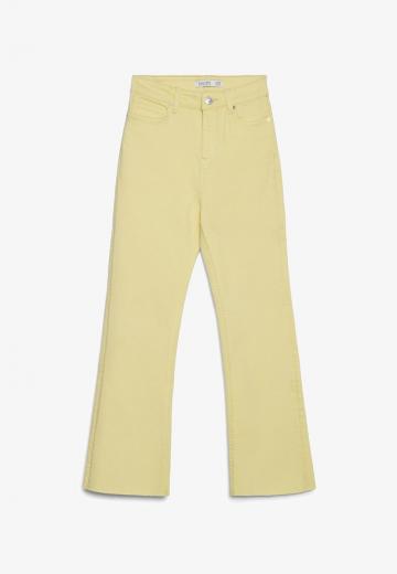 Клешеные джинсы