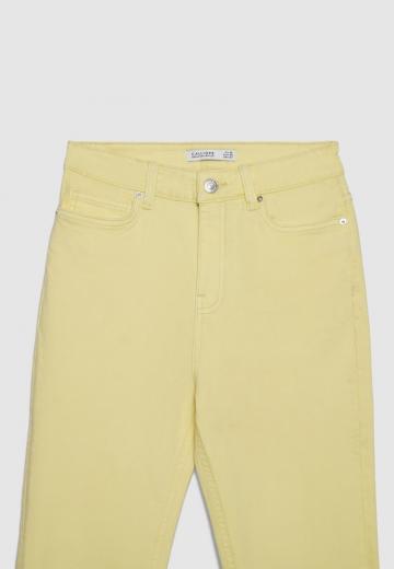 Клешеные джинсы