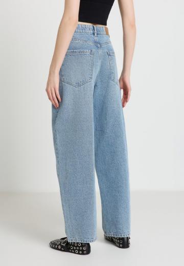 Свободные джинсы