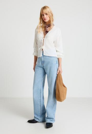 Прямые джинсы