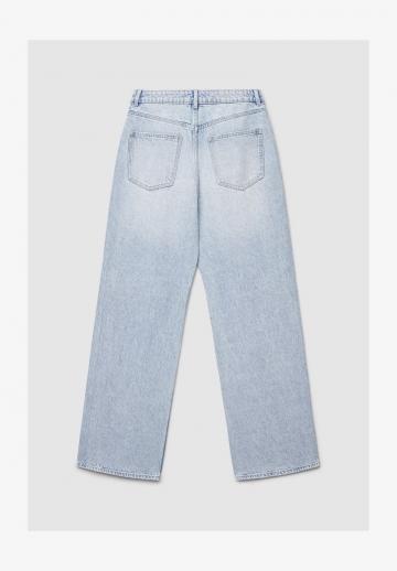 Прямые джинсы