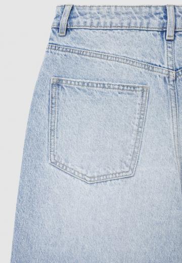 Прямые джинсы