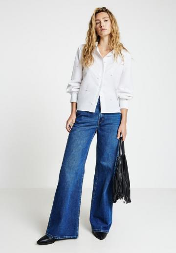 Атласная блузка